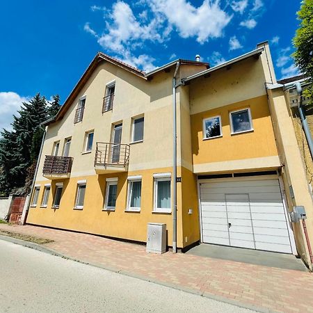 Gold Apartman Nagykanizsa Exteriör bild